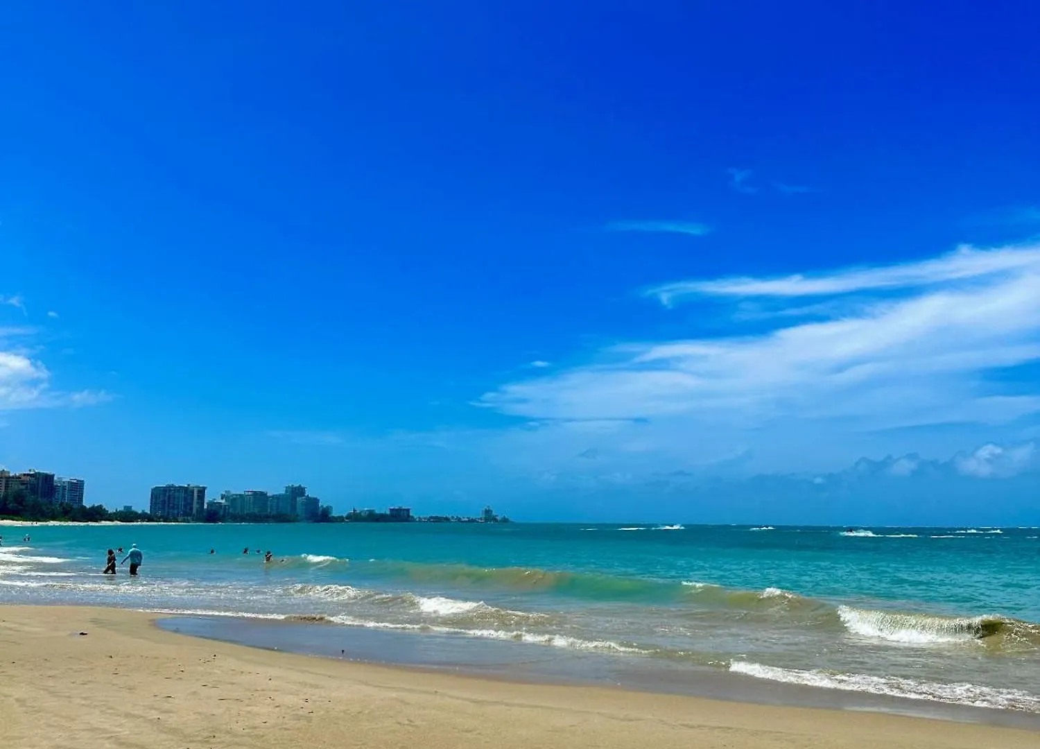Isla Verde Modern Apartment With Pool San Juan